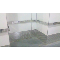 2183 Diamond Plate Crash Rail